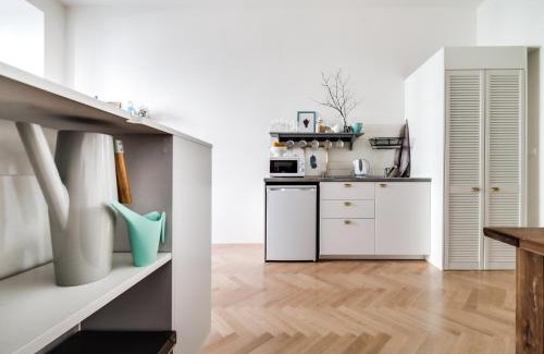 Letna Apartment | Trendy Local Apartment