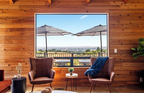 Paso Robles House | Trendy New Estate! 5 Min to Downtown