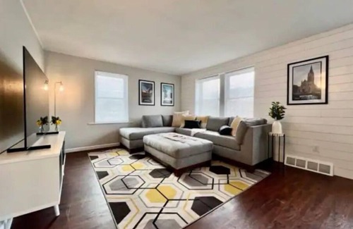 Lake Ozark Condo | Trendy South Hampton