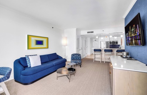 Mid Beach Hotel | Tresor One Bedroom Suite North Fontainebleau