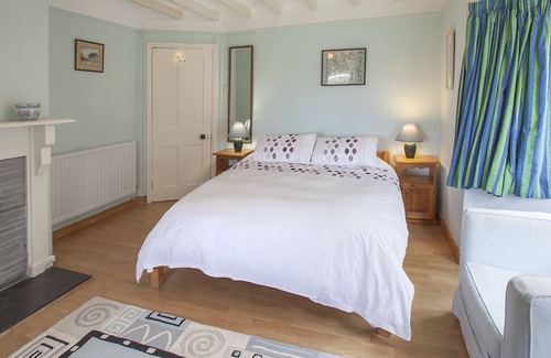 Wadebridge Apartment | Trewestcot - dormer bungalow just off Rock Road with huge garden and parking