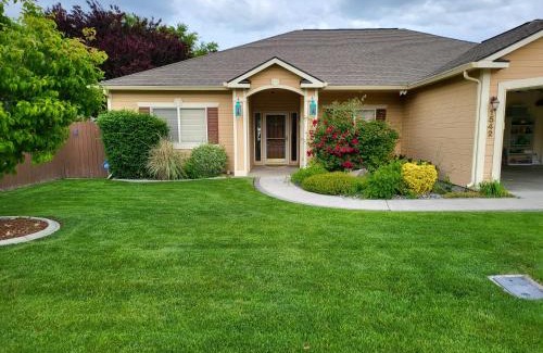Tapteal West House | Tri-Cities Home Away from Home