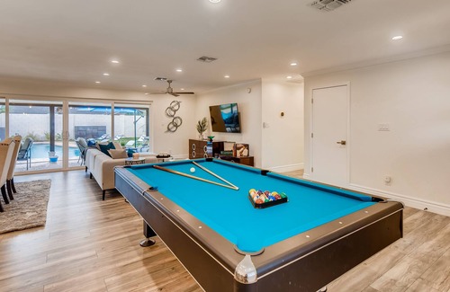 Scottsdale House | TRIBAL URBAN TRANQUILITY: HEATED POOL + POOL TABLE