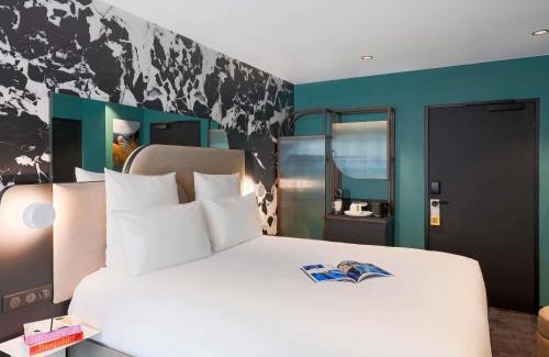 Cœur de Ville Hotel | Tribe Paris La Defense Esplanade