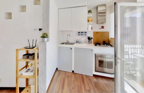 Barriera Vecchia-San Giacomo Apartment | TriesteVillas GUARDIA29, Tiny home for 2 guests