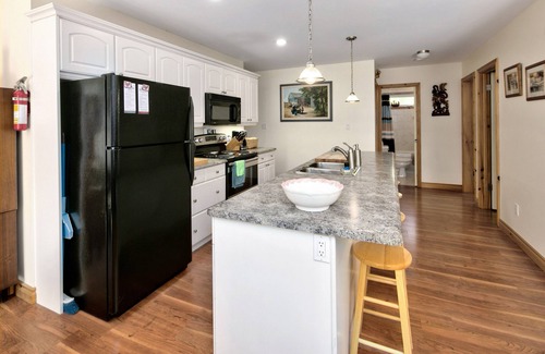 Grey Highlands Cottage | Trillium Shores on Lake Eugenia