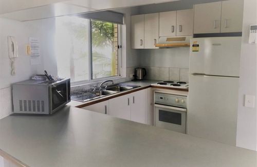 Golden Beach Apartment | Tripcony Quays Apartment - Unit 9
