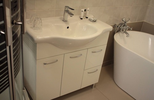Gaborone Bed & Breakfast | Triple Palms Bed and Breakfast