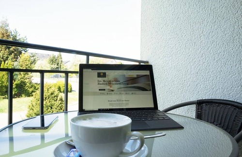 Bodelshausen Apartment | Triple room with sofa bed, bath/shower and WC