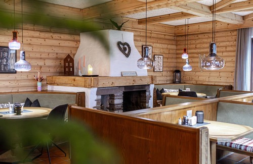 Kaprun Cottage | Triple room with shower or bath Bathroom, toilet - Eschenhof, guesthouse