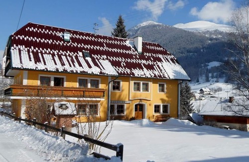 Lessach Apartment | Triple room with shower, WC No. 3 - Macheiner, guest house - Apartment