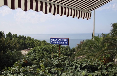 Ulcinj House | Triple studio apartment with sea view private balcony, kitchenette.
