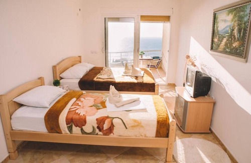 Ulcinj Bed & Breakfast | Triple studio with sea view private balcony and kitchenette