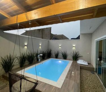 Picarras House | TRIPLEX COM SALÃO DE FESTAS À 1.3 KM DA PRAIA