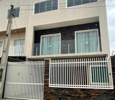 Picarras House | TRIPLEX COM SALÃO DE FESTAS À 1.3 KM DA PRAIA