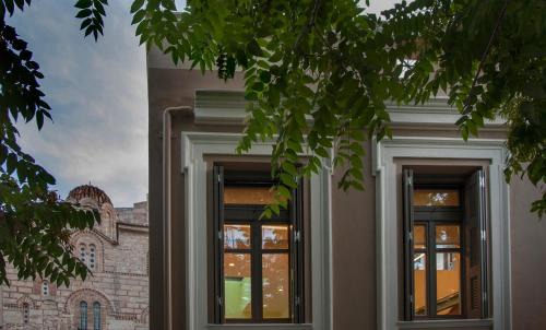 Plaka Villa | Tripodon Plaka In the shade of Acropolis by GHH