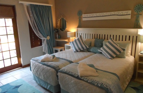 Bloemfontein Hotel | Tripple Room 3 Singlesking Single Cherry Lane Self Catering and BB