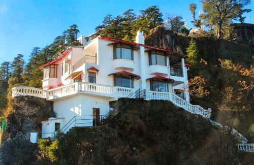 The Mall Road Villa | Trishul Mountain Views
