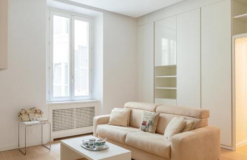 Rione II Trevi Apartment | Tritone Minimal