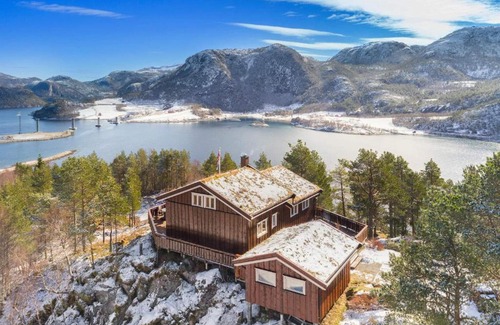 Snillfjord House | Trollhaugen