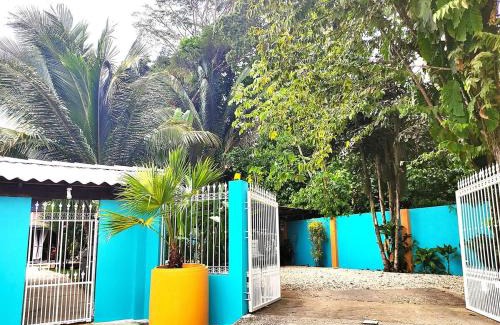 Barrio Las Parcelas Apartment | Tropical Cabina Pool & AC Cozy Bright Refreshing
