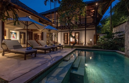 Jimbaran Bay Villa | Tropical Charm Luxuries 4 Bedroom Villa, Jimbaran