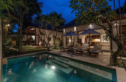 Jimbaran Bay Villa | Tropical Charm Luxuries 4 Bedroom Villa, Jimbaran