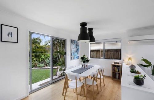 Mooloolaba Villa | Tropical Cove A Family Beach Escape in Mooloolaba