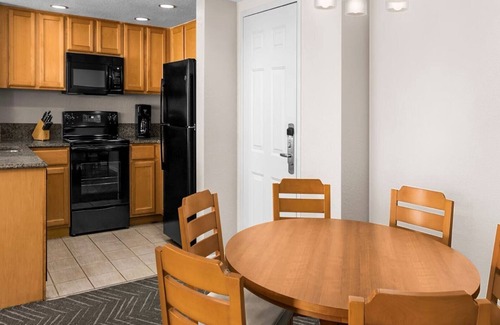 Survey Creek Resort | Tropical Haven In Pompano Beach-Wyndham Palm-Aire - 2 Bedroom