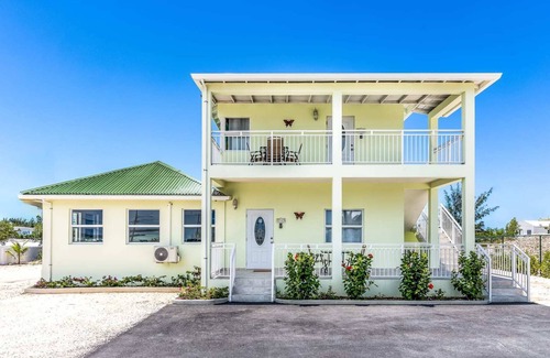 Ocean Point Apartment | Tropical Jungle Oasis with Lagoon Views, Good WiFi