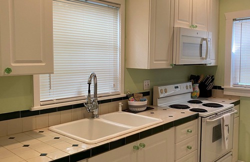 Old Town House | Tropical oasis in a former author’s retreat. Sleeps 4.