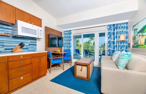 Estate Frenchman Bay Condo | Tropical Paradise: 1BR Suite @ Limetree Resort