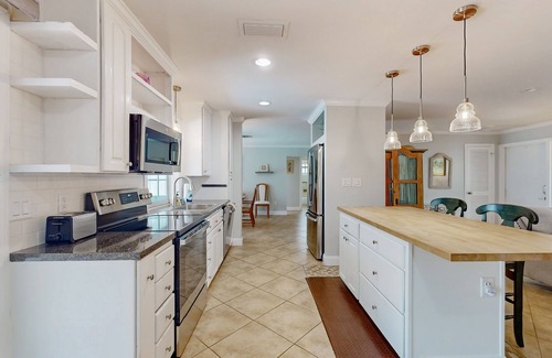 Punta Gorda House | Tropical paradise near the beach with enclosed private pool & lanai