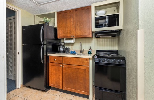 Myrtle Beach Condo | Tropical Paradise Oceanfront Suite Stunning 6th-Floor Retreat