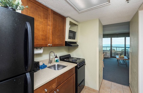Myrtle Beach Condo | Tropical Paradise Oceanfront Suite Stunning 6th-Floor Retreat