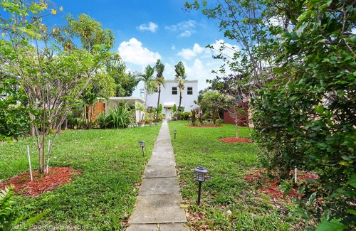Parkside Condo | 🌞Tropical resort condo in center of Hollywood, FL.🌞