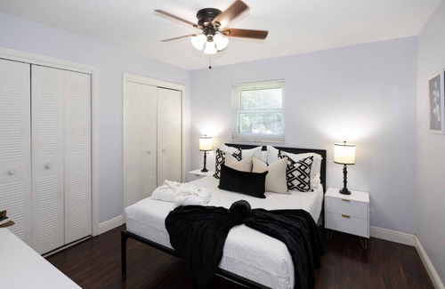 Boynton Beach Villa | Tropical Spa Escape Sauna/Pool/Hot tub Firepit BBQ 4Bdr Hosted be Relaxtay