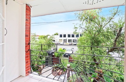 Parramatta Park Apartment | Tropical Terraces Three- Modern Coastal Retreat | Spacious 3BR Apt | Prime Cairns Location