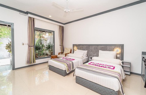 Fehendhoo House | Tropical Tree