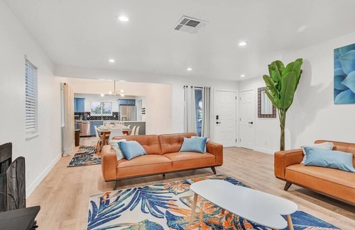 North Las Vegas House | Tropicana 5 Bd X 3 Bth 6 Bds