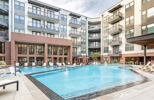Hancock Apartment | Troubadour Landing #448 I Modern 1 Bed Apt in Austin