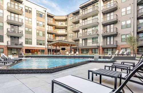 Hancock Apartment | Troubadour Landing #448 I Modern 1 Bed Apt in Austin