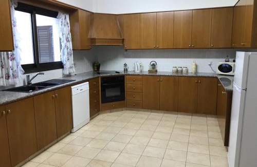 Peyia Town Villa | TROUZINI VILLA 2