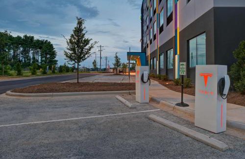 Mount Mourne Hotel | Tru By Hilton Mooresville