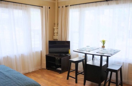 Cortez Hill Apartment | True blue suite @ downtown San Diego!