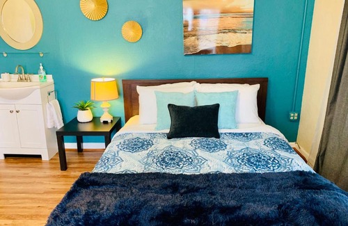 Cortez Hill House | True blue suite downtown San Diego