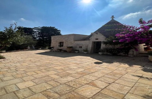 Locorotondo House | TRULLI WHITE