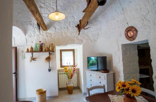 Fasano House | Trullo Mont Bell con giardino e piscina privata