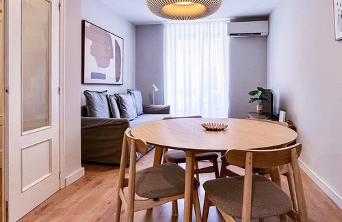 La Roqueta Apartment | TTdSSa Cervantes Street - free parking in Valencia midtown