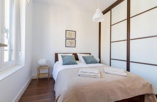 Barrio de La Latina Apartment | Tu hogar en La Latina en Calle Tabernillas by Batuecas